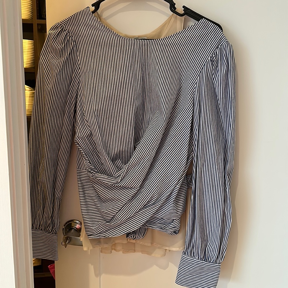 Backless long sleeve top